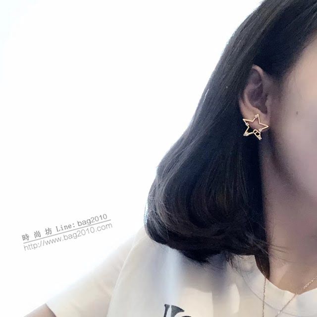 Dior飾品 迪奧經典熱銷款五角星吊水鑽cd耳釘  zgd1107